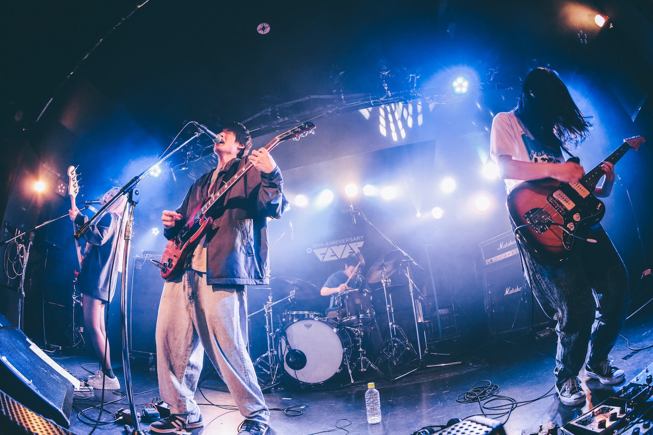 ニトロデイ、SUPERCARやART-SCHOOLのカバーも飛び出した熱狂の初ワンマン