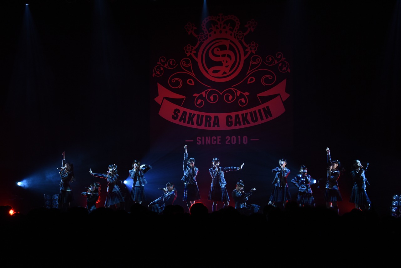 さくら学院「The Road to Graduation 2018 ～放課後アンソロジー レッツ スタンディング～」の様子。