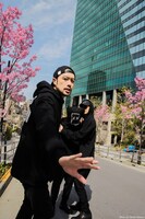 オフィシャルグッズを着用したTHE XXXXXX。