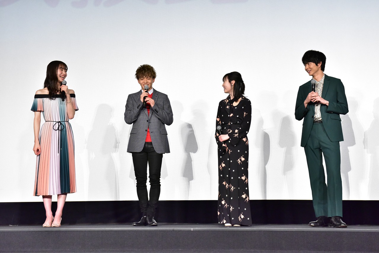 「4月の君、スピカ。」完成披露舞台挨拶の様子。