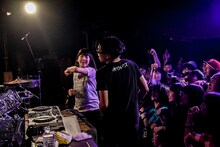 フミとDJハヤシ。