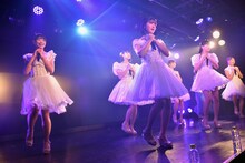 「ハコイリ▽ムスメの定期便3月号～合言葉は『ごきげんよう』！～」の様子。