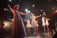 「ハコイリ▽ムスメの定期便3月号～合言葉は『ごきげんよう』！～」の様子。