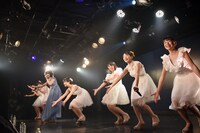 「ハコイリ▽ムスメの定期便3月号～合言葉は『ごきげんよう』！～」の様子。