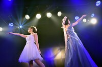 「星空のダンスホール」を披露するPEACH☆STAR。