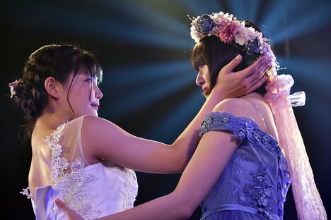 「星空のダンスホール」を披露するPEACH☆STAR。