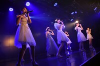 「ハコイリ▽ムスメの定期便3月号～合言葉は『ごきげんよう』！～」の様子。