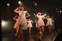 「ハコイリ▽ムスメの定期便3月号～合言葉は『ごきげんよう』！～」の様子。