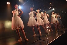 「ハコイリ▽ムスメの定期便3月号～合言葉は『ごきげんよう』！～」の様子。