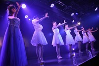 「ハコイリ▽ムスメの定期便3月号～合言葉は『ごきげんよう』！～」の様子。