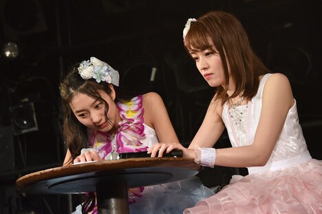 イントロクイズに真剣な顔で臨むS★スパイシー。