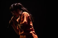 ツインテールで米津玄師「Lemon」を熱唱する柏木ひなた。