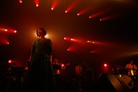 杏沙子ワンマンライブ「fermata」の様子。（撮影：川田洋司）