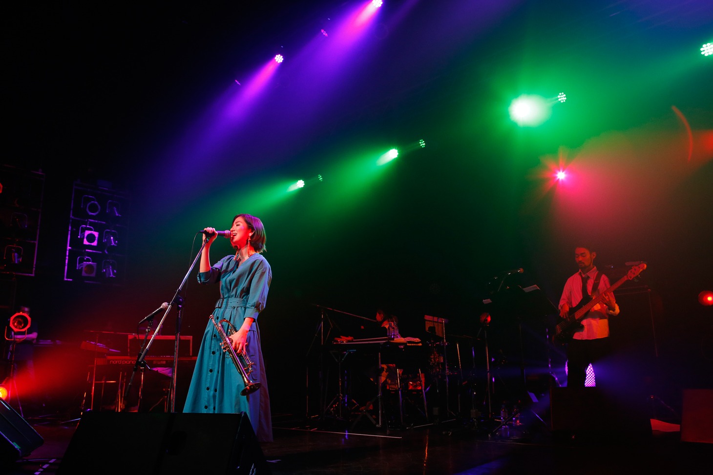 杏沙子ワンマンライブ「fermata」の様子。（撮影：川田洋司）