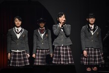 左から日高麻鈴、田中美空、新谷ゆづみ、麻生真彩。