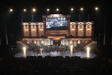 「The Road to Graduation 2018 Final ～さくら学院 2018年度 卒業～」の様子。（写真提供：アミューズ）