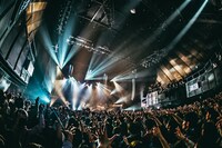 WEAVER「WEAVER 14th TOUR 2019『I'm Calling You～流星前夜～』」マイナビBLITZ赤坂公演の様子。（Photo by Yuto Fukada）