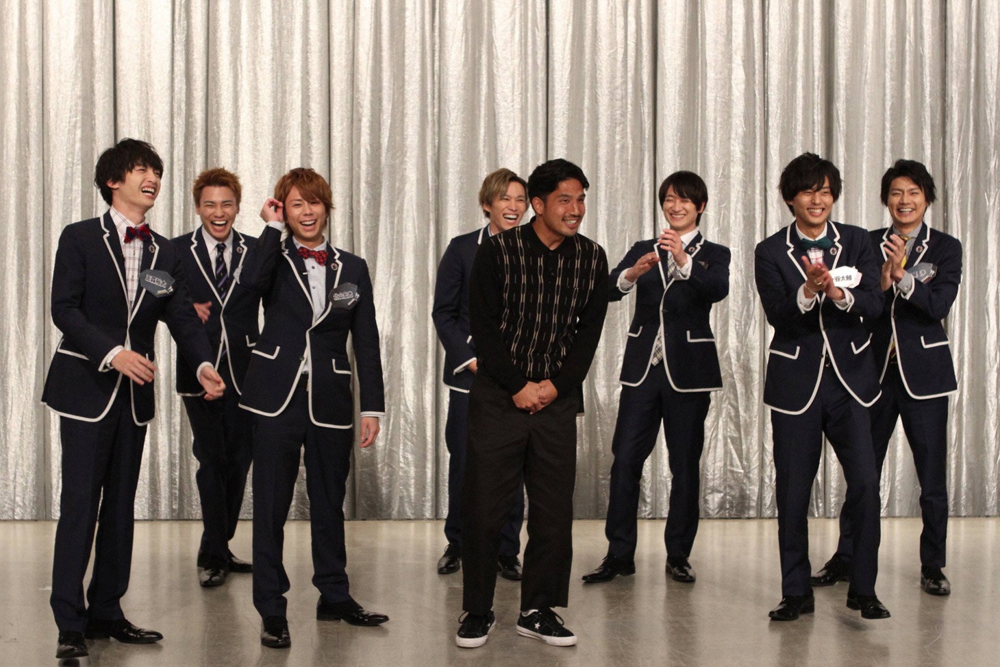 Kis-My-Ft2と竹田忠嗣。(c)フジテレビ