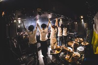 TWEEDEES「ショウほど素敵な商売はない～『DELICIOUS.』TOUR2019 」追加公演の様子。（撮影：スエヨシリョウタ）