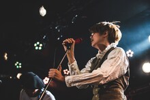 清浦夏実（Vo）（撮影：スエヨシリョウタ）