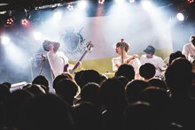 TWEEDEES「ショウほど素敵な商売はない～『DELICIOUS.』TOUR2019 」追加公演の様子。（撮影：スエヨシリョウタ）