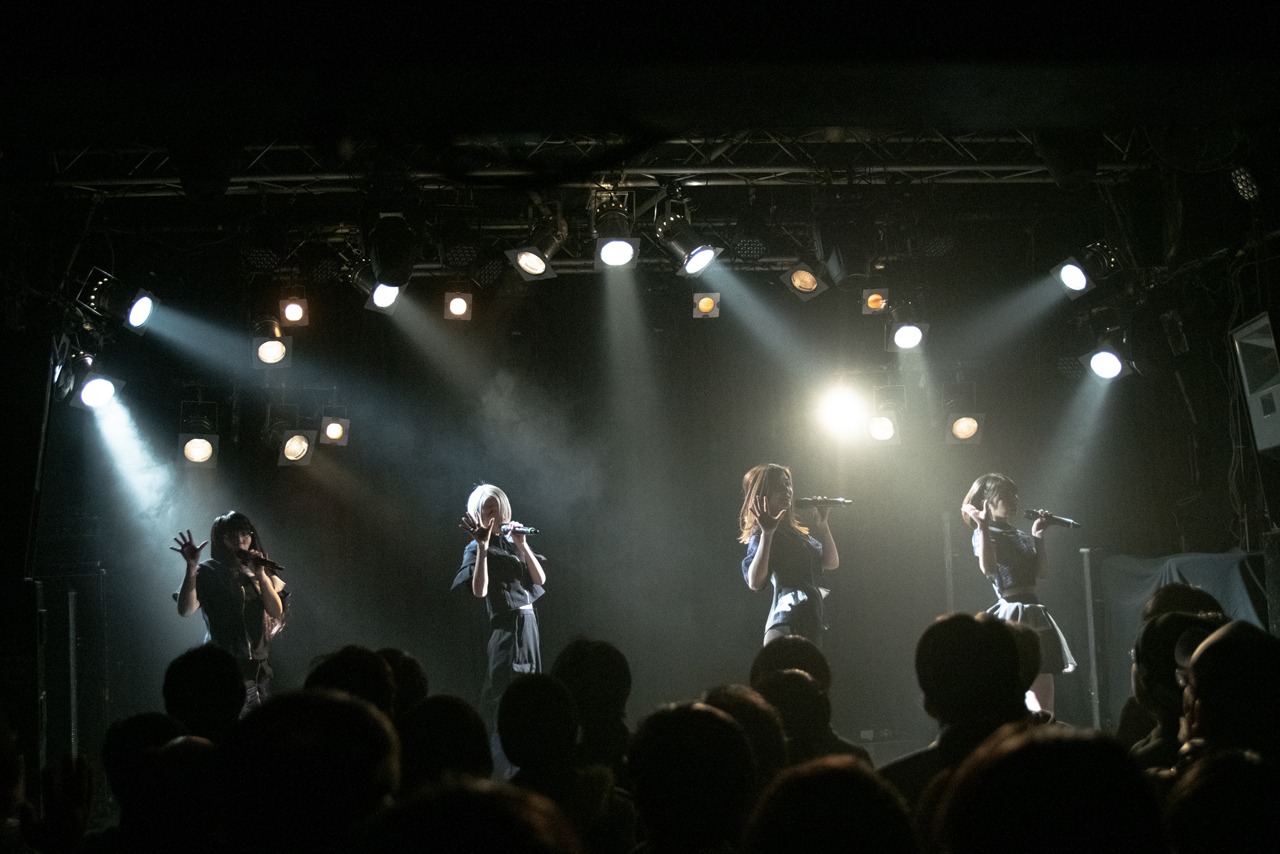 Maison book girl「Solitude BOX 1st」の様子。