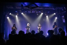 Maison book girl「Solitude BOX 1st」の様子。