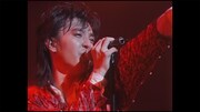 「DRAGON THE FESTIVAL TOUR featuring TM NETWORK 1985.10.31」のワンシーン。