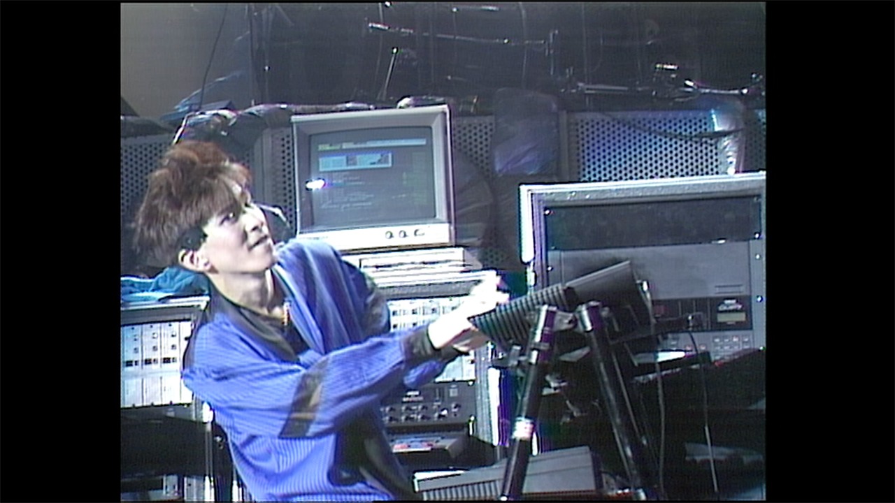 「T-MUE-NEEDS STARCAMP TOKYO 1988.08.25」のワンシーン。