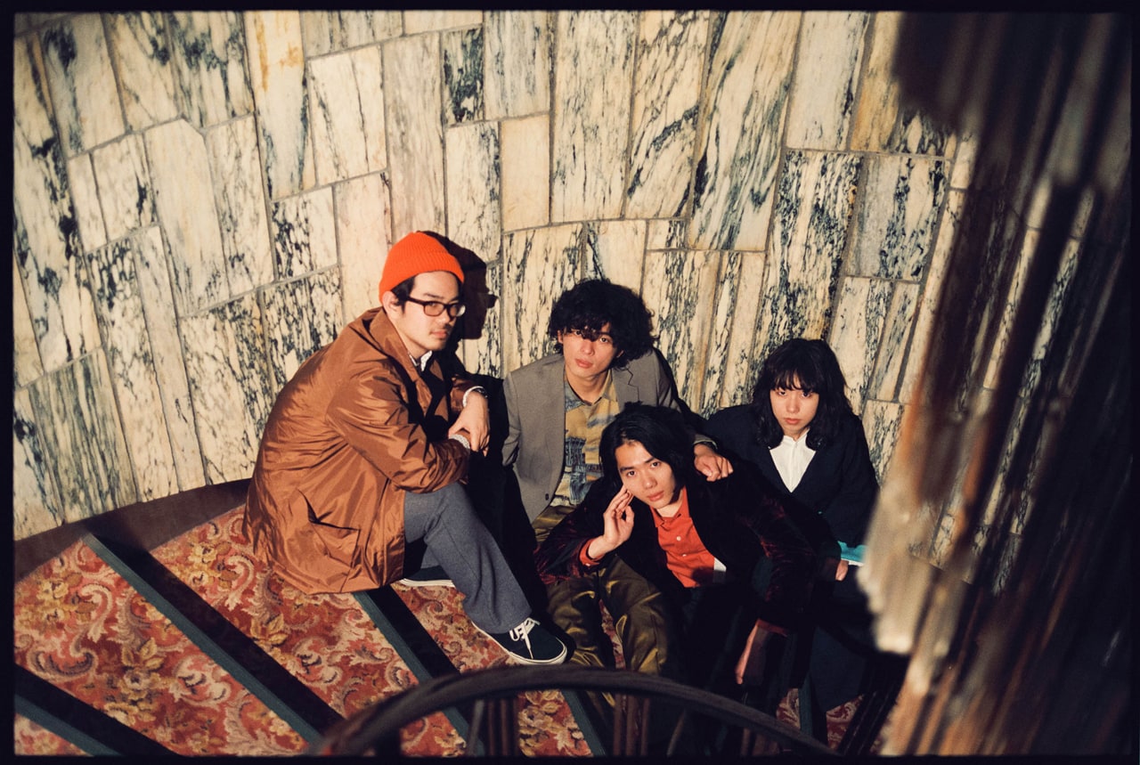 MONO NO AWARE新MVに幼少期の加藤成順、新ツアーは「修学旅行」