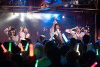 星歴13夜「星歴13夜 初ワンマンLIVE～13のよる～」の様子。（撮影：関上貴也）