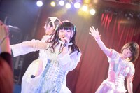 寝こもち（撮影：関上貴也）