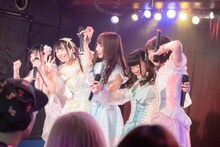 星歴13夜「星歴13夜 初ワンマンLIVE～13のよる～」の様子。（撮影：関上貴也）