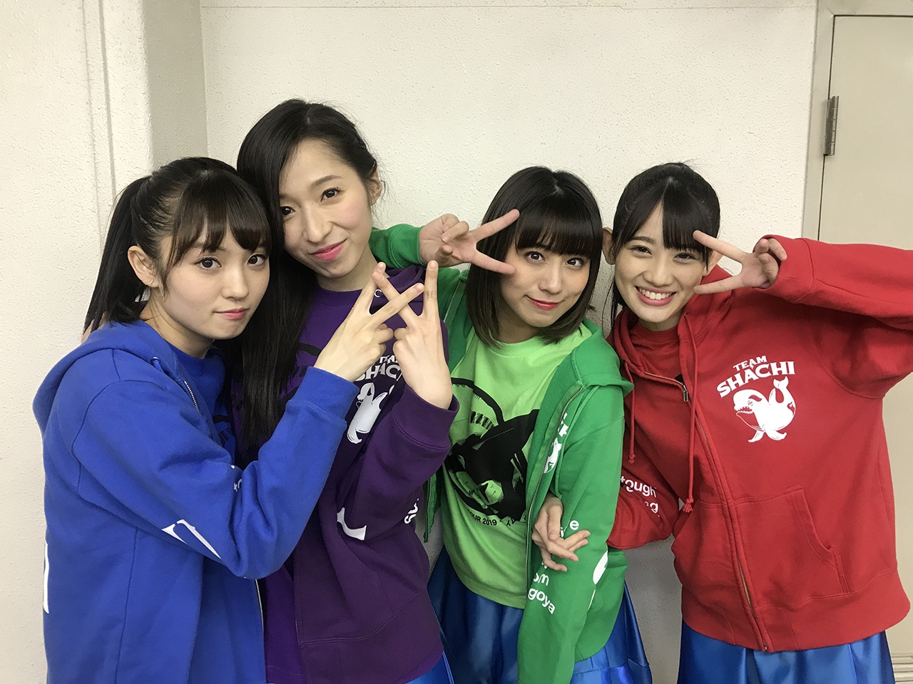 「TEAM SHACHI 1st TOUR 2019～タイムトレイン かなた～」愛知・豊橋市公会堂でのオフショット。