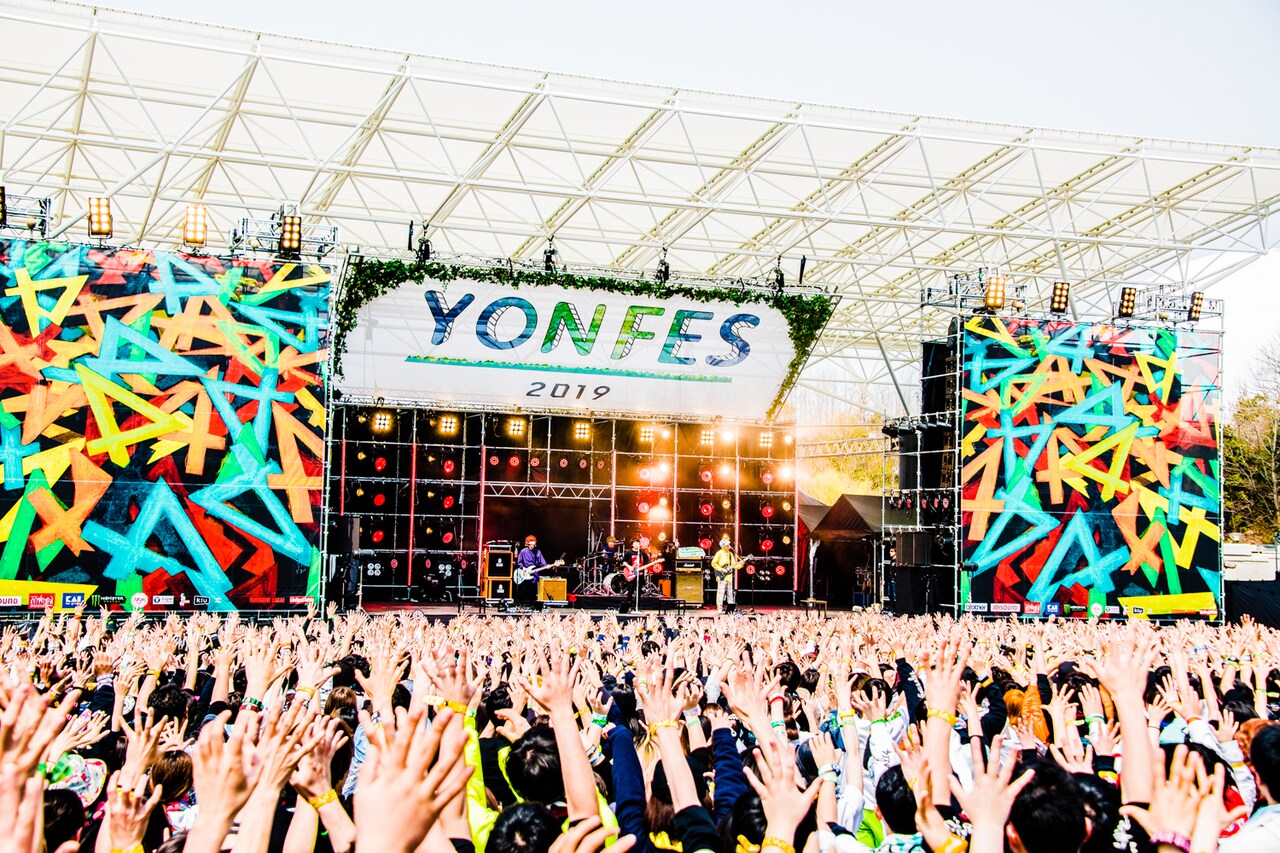 KEYTALKのパフォーマンスの様子。（撮影：浜野カズシ）