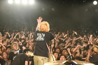 横山健（Vo, G / Ken Yokoyama）（Photo by Teppei Kishida）　
