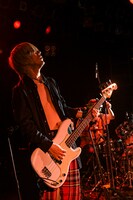 KEMI（B, Cho / BURL）（Photo by Teppei Kishida）