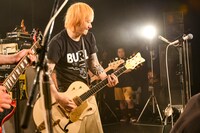 横山健（Vo, G / Ken Yokoyama）（Photo by Teppei Kishida）