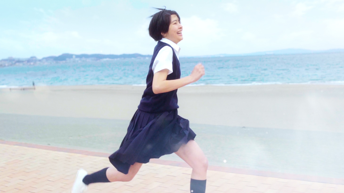 「キリンレモン」新CM「風を切れたら篇」のワンシーン。