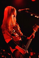 石渡マキコ（B）