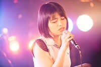 トクヒサレナ（撮影：コムラマイ）