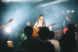 「トクヒサレナ FIRST LIVE～1st Mini Album『FOR YOU』Release Live～」の様子。（撮影：コムラマイ）