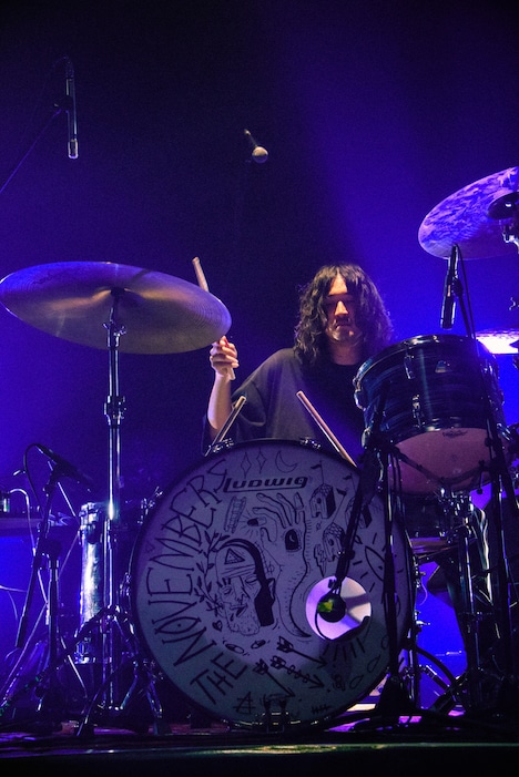 吉木諒祐（Dr）（撮影：宮下太輔）