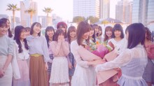 HKT48「いつだってそばにいる」ミュージックビデオのワンシーン。(c)AKS