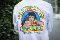 真部脩一のロングTシャツ。