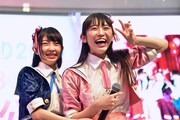 左から辻野かなみ、小泉遥香。