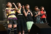 播磨怜奈、公野舞華、華山志歩、澪風、雨宮かのんからなる“ダンス選抜”。