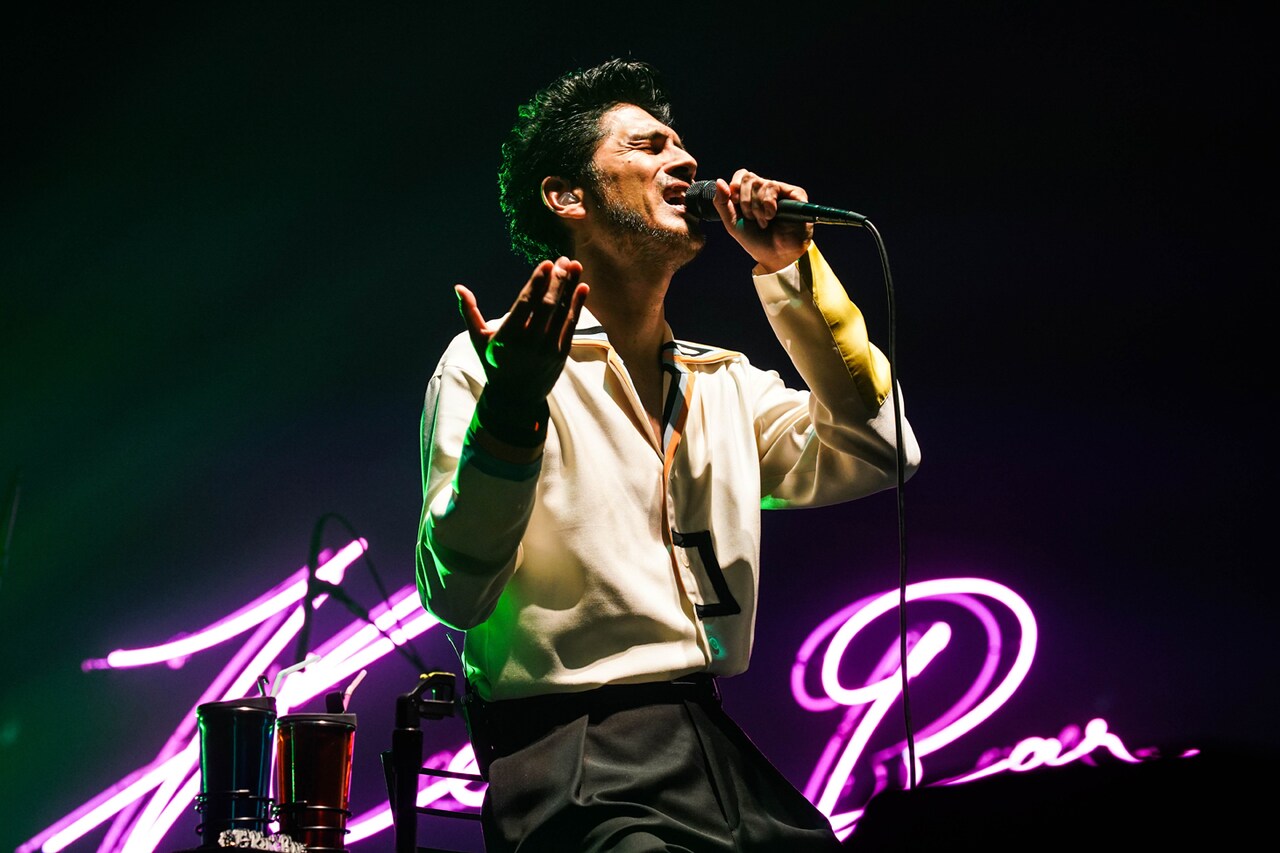 平井堅様サインボール Amazon.co.jp: 飯能本店 平井堅 デビュー15周年記念 サイン