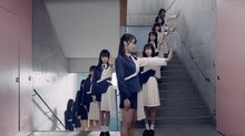 ラストアイドル「大人サバイバー」ミュージックビデオのワンシーン。