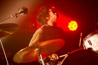 高橋武（Dr）（撮影：ハタサトシ）